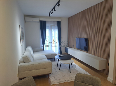 Prodaje se jednosoban stan u City kvartu