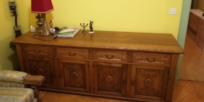 Prodaje se komoda od punog drveta