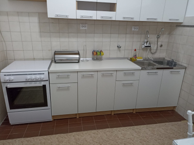 Prodaje se komplet namještena garsonjera 34m2 - Tuški put