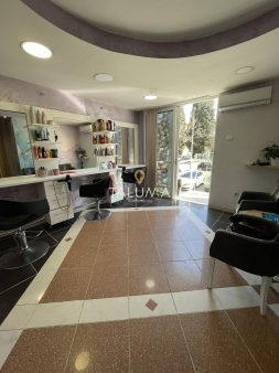 Prodaje se poslovni prostor 43m2 + 4m2 ostava, Preko Morače | ID: ML 920