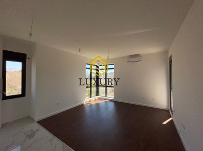 Prodaje se,dvosoban stan,Pg-iza Delte