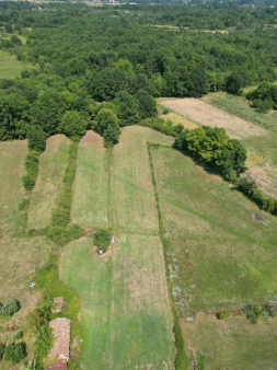 Prodaje se imanje, površine 5442m2, u naselju Begovina u Danilovgradu.