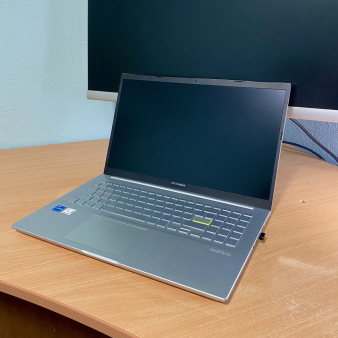 Prodajem ASUS Vivobook 15 X513 (11th gen Intel) 16GB
