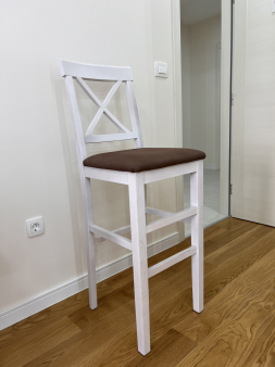 Prodajem 2 barske stolice