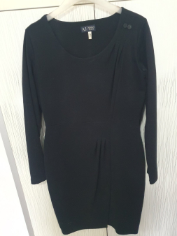 Prodajem crnu Armani haljinu