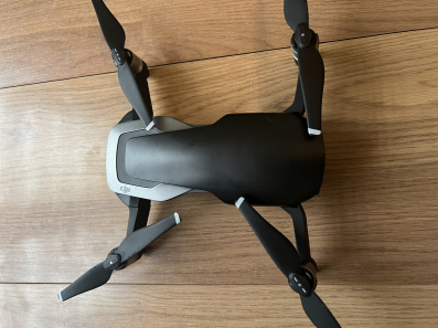 Prodajem dron dji mavic air kao nov