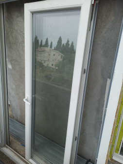 Prodajem dvokrilna balkonska vrata Rehau,138x213odlicno ocuvana