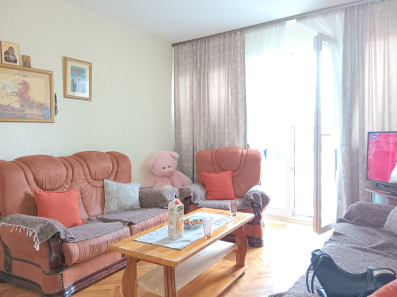 Prodajem dvosoban stan 52m2 kod Gintaša