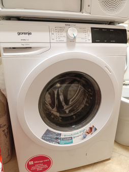 Prodajem Gorenje veš mašinu sa pokvarenim bubnjem