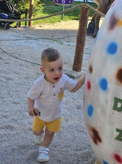 Prodajem Hotel u blizini Zabljaka