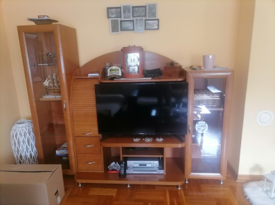 Prodajem hrastovu komodu