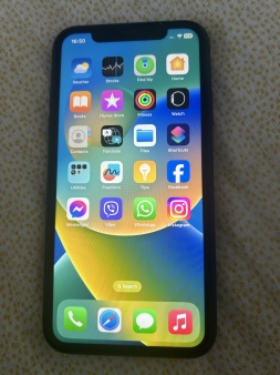 Prodajem Iphone 11, 64 GB. Očuvanost 10/10