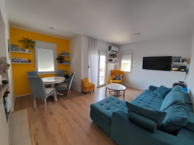 Prodajem jednosoban stan na Starom Aerodromu