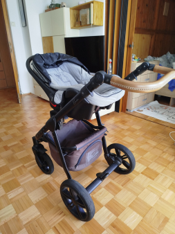 Prodajem kolica 3 u1