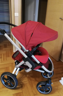 PRODAJEM KOLICA ZA BEBE MAXI COSI 2U1