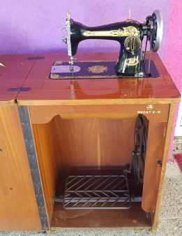 prodajem mašinu za šivenje - Bagat