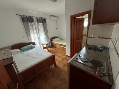 Prodajem namestaj za apartmane