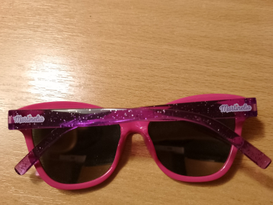 Prodajem naočare za djevojčice cijena 2 eura