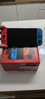 Prodajem Nitendo Svitch Oled