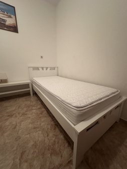 Prodajem nov 2 mjeseca koristen krevet i dusek