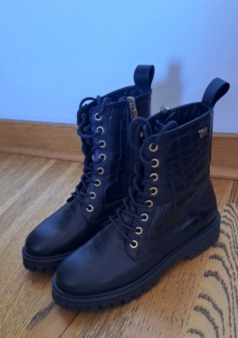 Prodajem nove kozne cizme Tommy Hilfiger