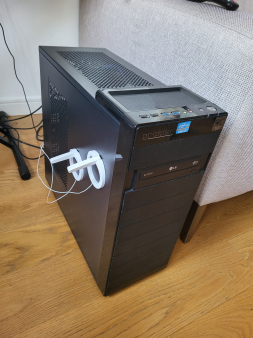 Prodajem odličan PC (ROG - Republic of Gamers)