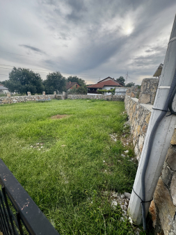 Prodajem ogradjen plac u vranicima