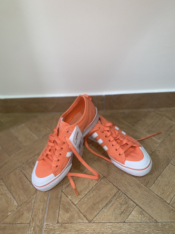 Prodajem patike Adidas nove. Velicina 41