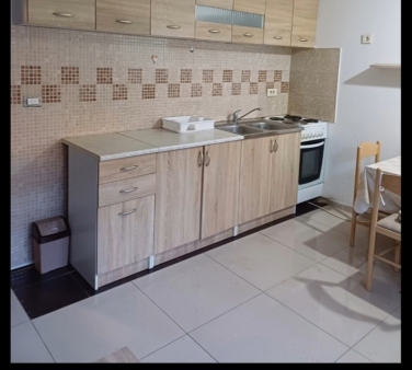 Prodajem povoljno garsonjeru 22m2+7m2 terasa
