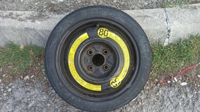 Prodajem rezervni mali tocak cetrnaesticu