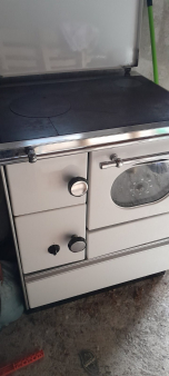 Prodajem sporet Alfa 7