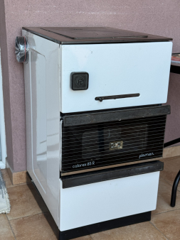 Prodajem sporet calorex na drva