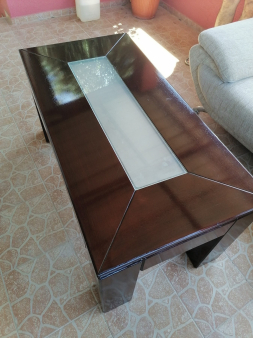 Prodajem sto od punog drveta