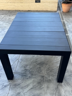 Prodajem sto za bastu ili kucu 140x100