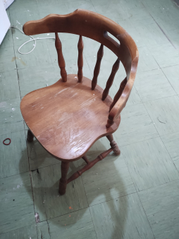 Prodajem 3 stolice drvene