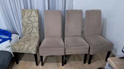 Prodajem stolice i klima uređaj