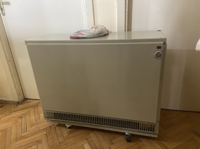 Prodajem TEA peć od 300kV, ocuvana, i ima svoja kolica za lakse premjestanje. U odlicnom je stanju.