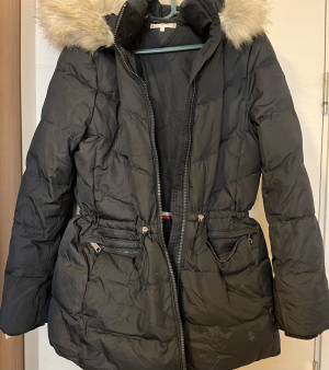 Prodajem Tommy Hilfiger jaknu