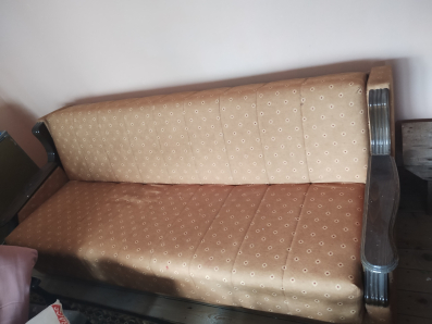 Prodajem trosjed na razvlacenje