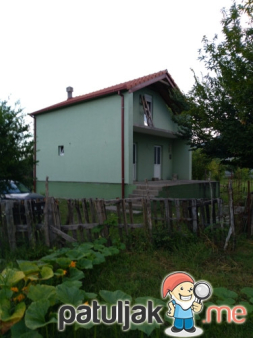 Prodajem vikendicu u Ponarima