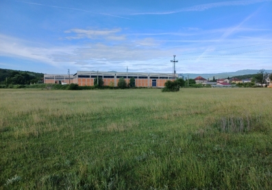 PRODAJEM ZEMLJU U GRBE-SPUZ PORED KPD-OMA 3.200 KVADRATA.067560937