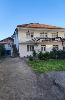 Prodaju se 2 Kuće u cnetru Ulcinja