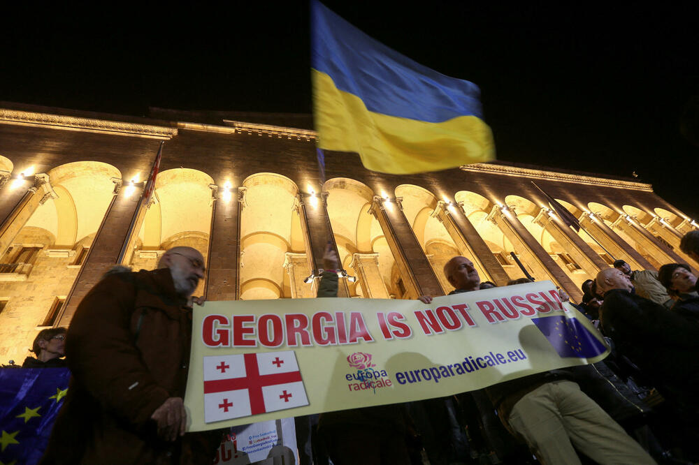 Protesti u Tibilisiju, Zapad traži istragu