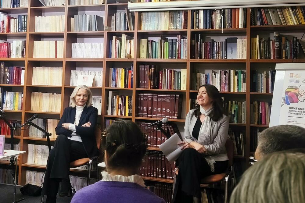 Proživljena književnost Kamij Lorans