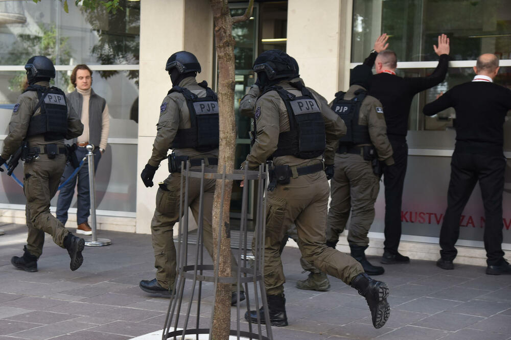 Prva banka: Najoštrije osuđujemo neopravdanu akciju UP nad imovinom i klijentima