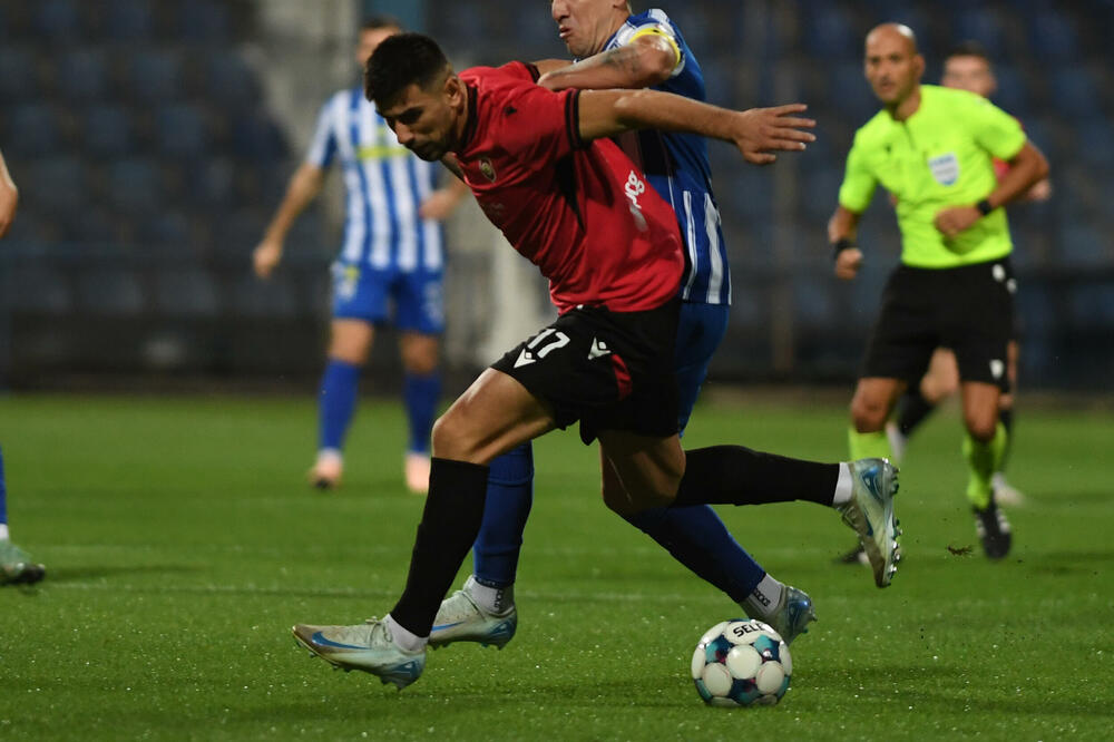 Prvo kiša, pa Uprava policije: derbi Dečić - Budućnost još jednom odgođen