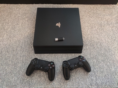 PS4 PRO cipovana