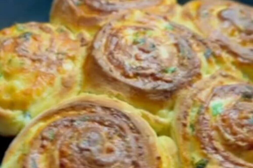 Puter rolnice sa sirom i bijelim lukom &ndash; recept koji će svi obožavati