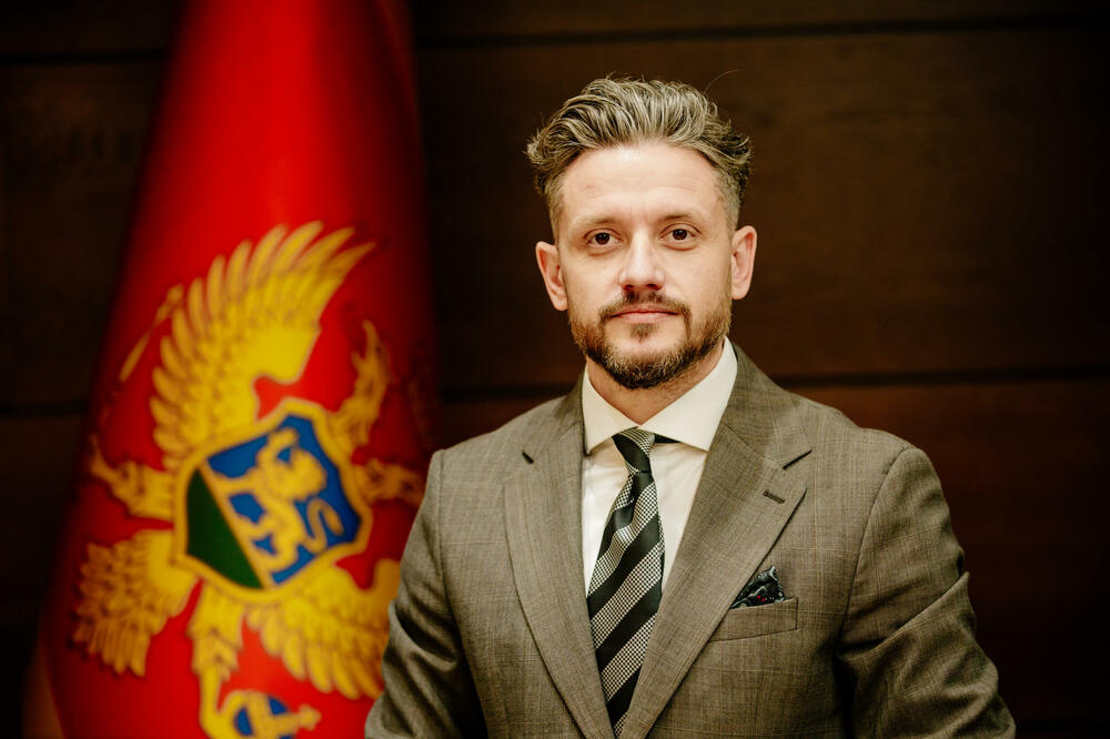 Radovanić: Građani će brzo osjetiti lančani talas poskupljenja, a Vlada ne preduzima nikakve konkretne mjere