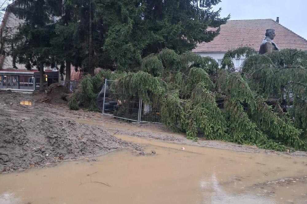 Radovi na trgu u Mojkovcu (ni)su bezbjedni
